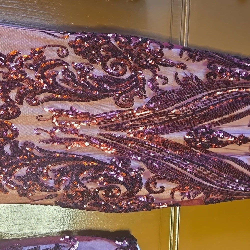 Fashion Nova-Burgundy cutout sequin gown with cream lining Sz XS NWT. - Picture 7 of 15